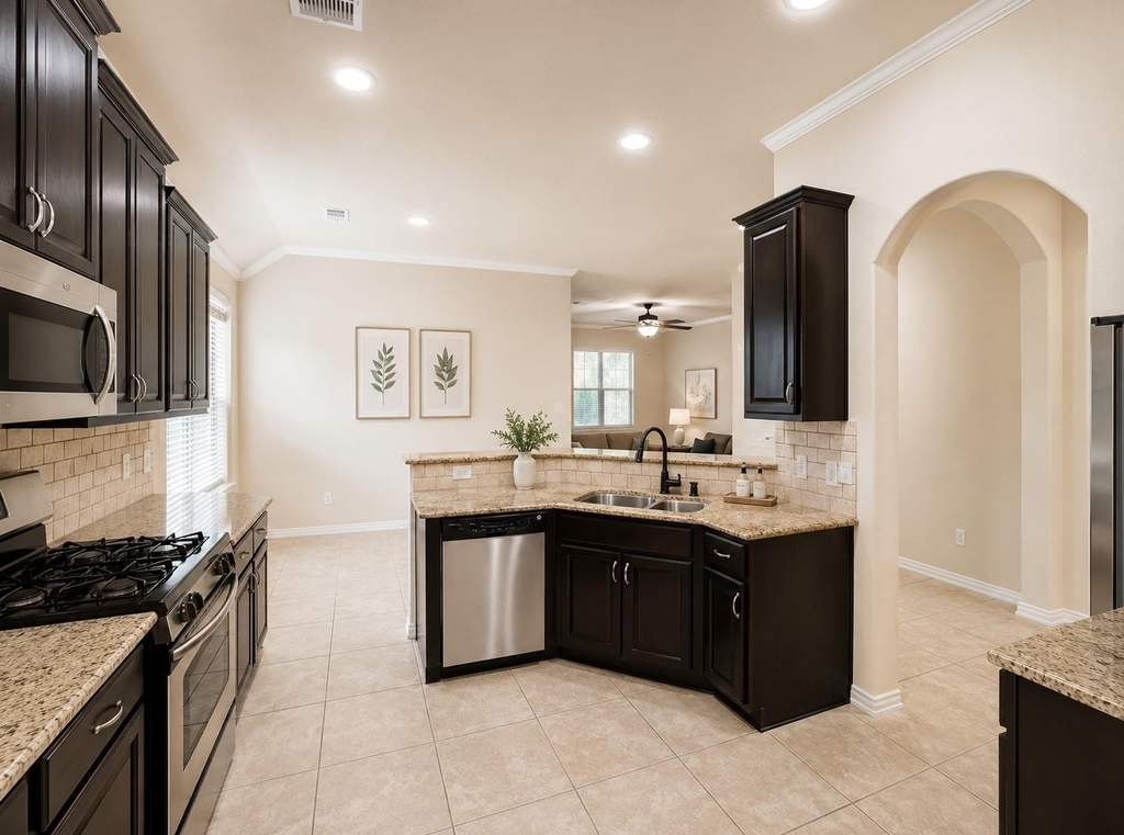 7506 Amber Village Cir - Photo 6