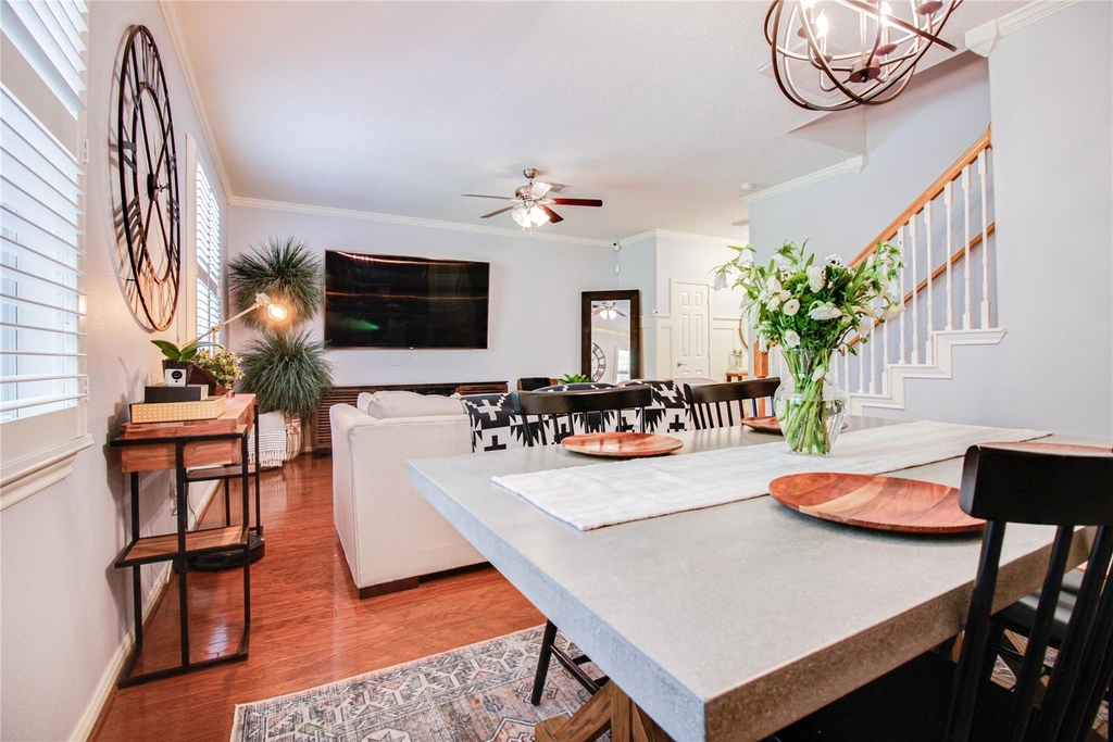 1422 W 24th Street - Photo 3