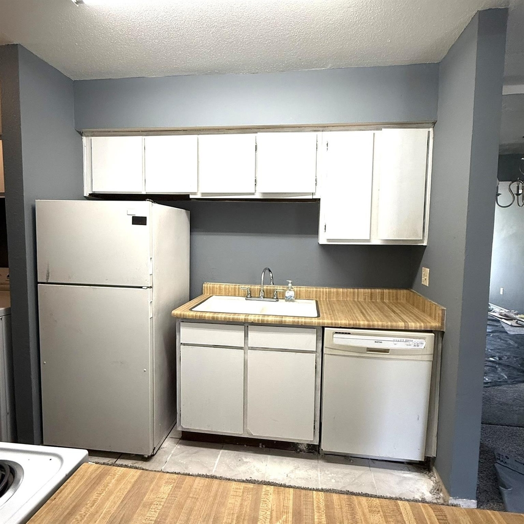10603 S Wilcrest Drive - Photo 6