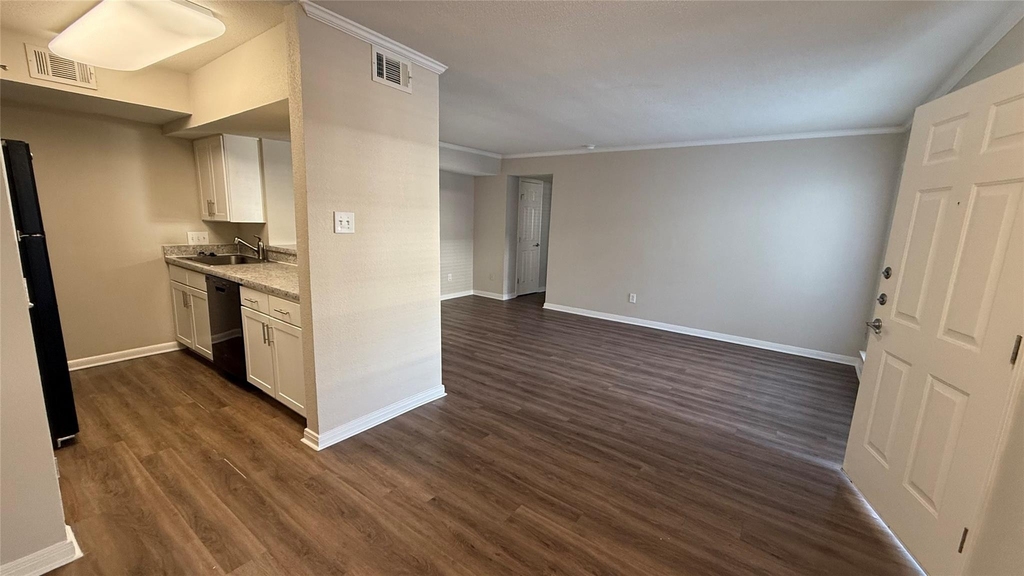7315 Brompton Street - Photo 1
