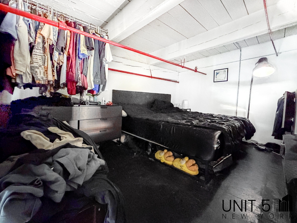 345 Eldert Street - Photo 5