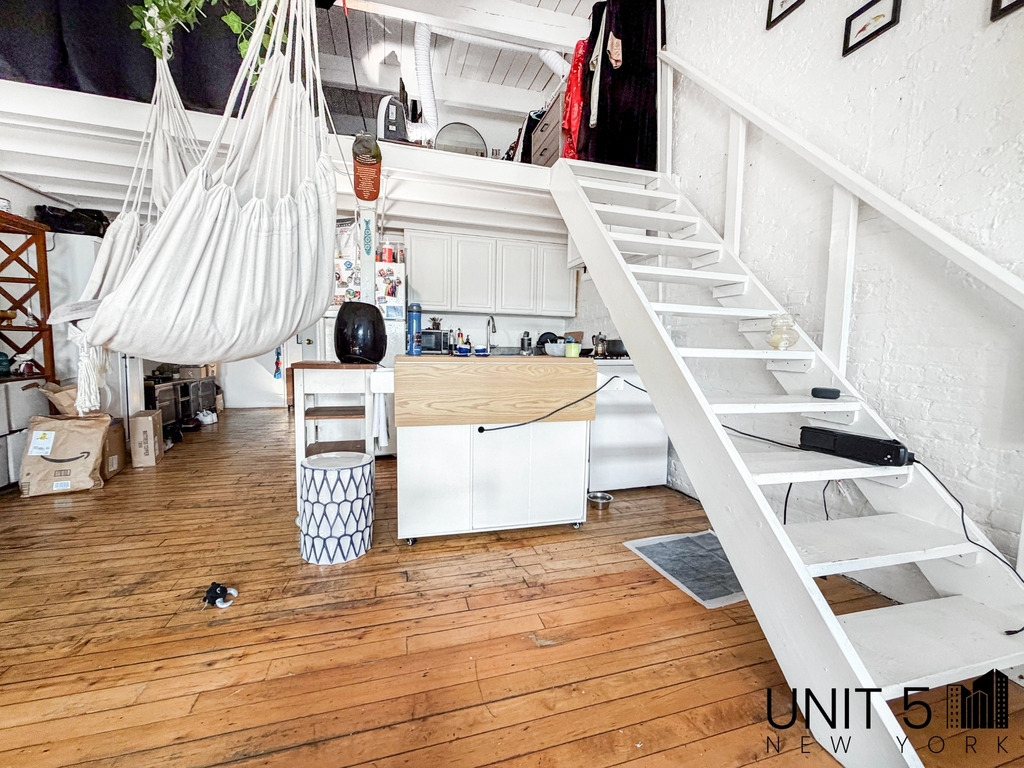 345 Eldert Street - Photo 4