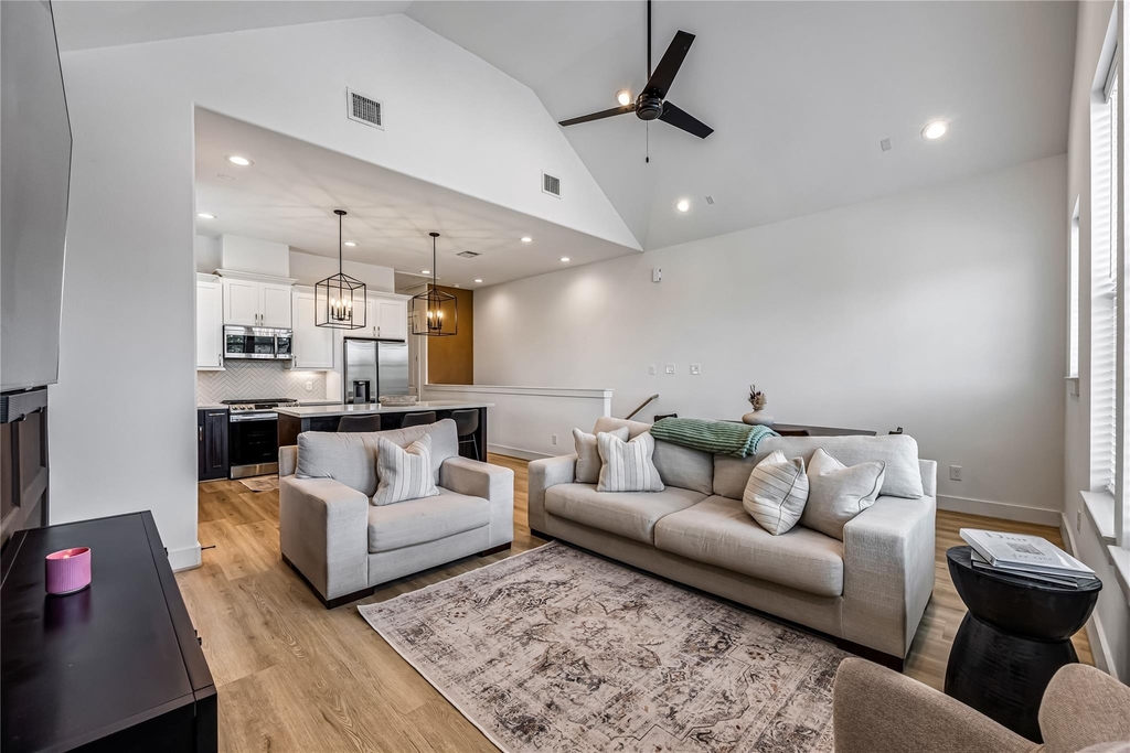 1508 Ryon Street - Photo 6