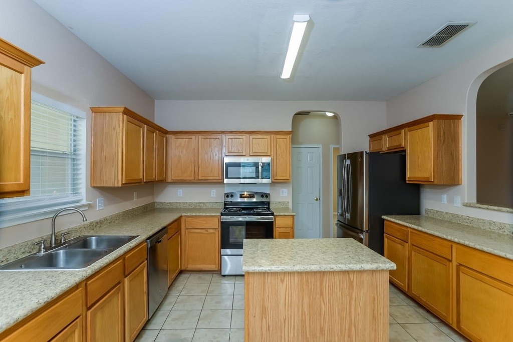 6119 Briscoe Leaf - Photo 3