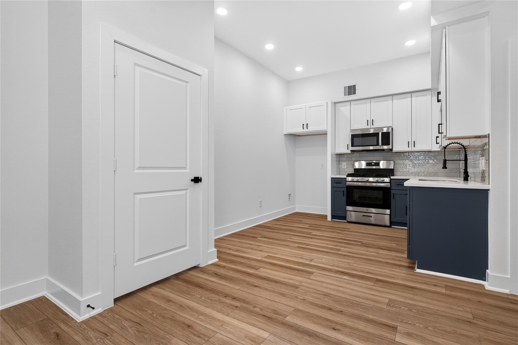 4822 Creekmont Drive - Photo 4