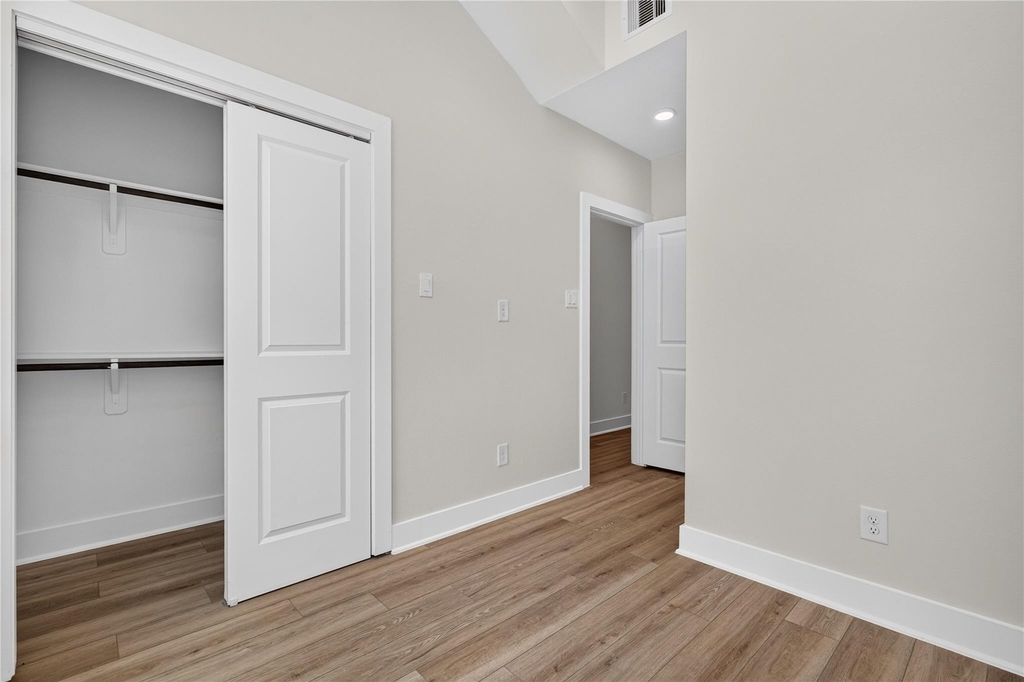 4822 Creekmont Drive - Photo 11