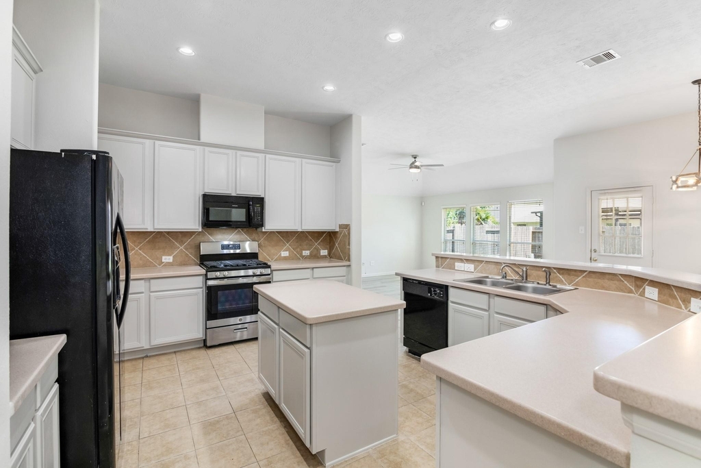 26127 Bent Meadow Court - Photo 2