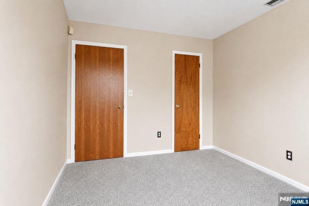 555 Riverside - Photo 17