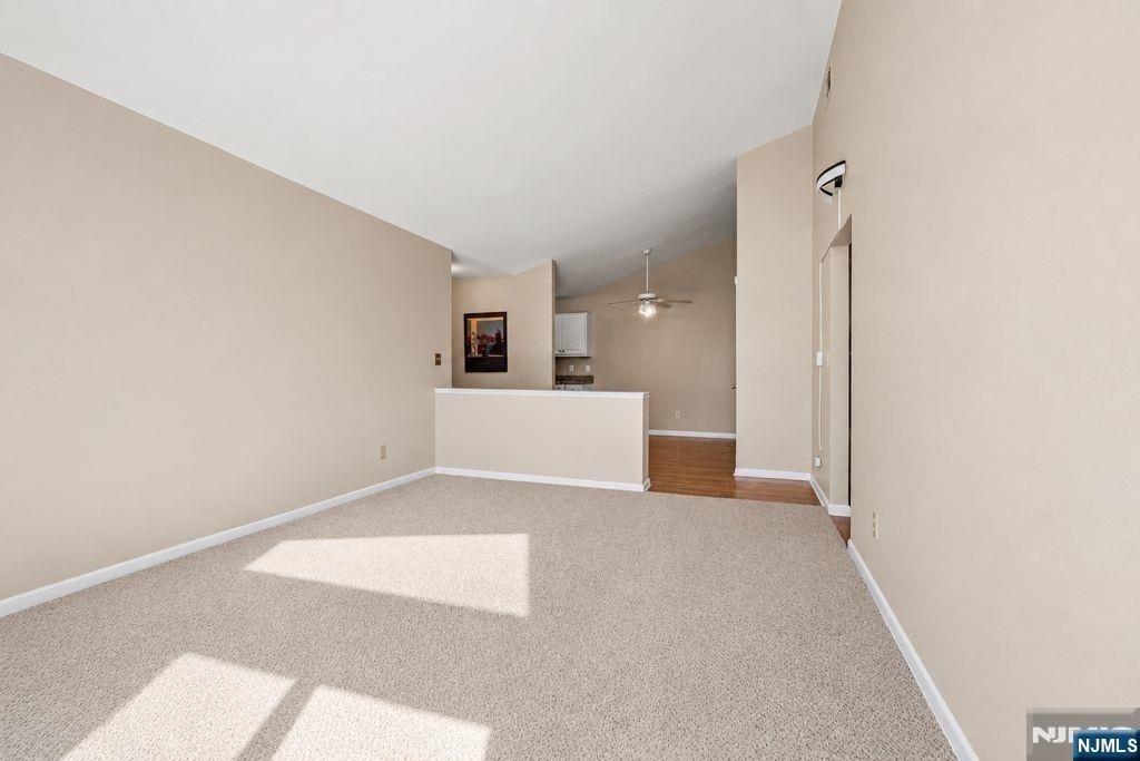 555 Riverside - Photo 5