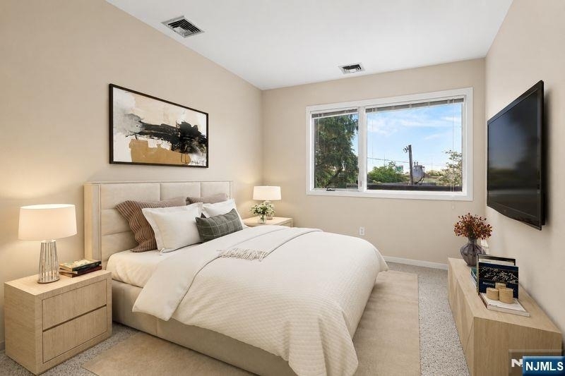 555 Riverside - Photo 16