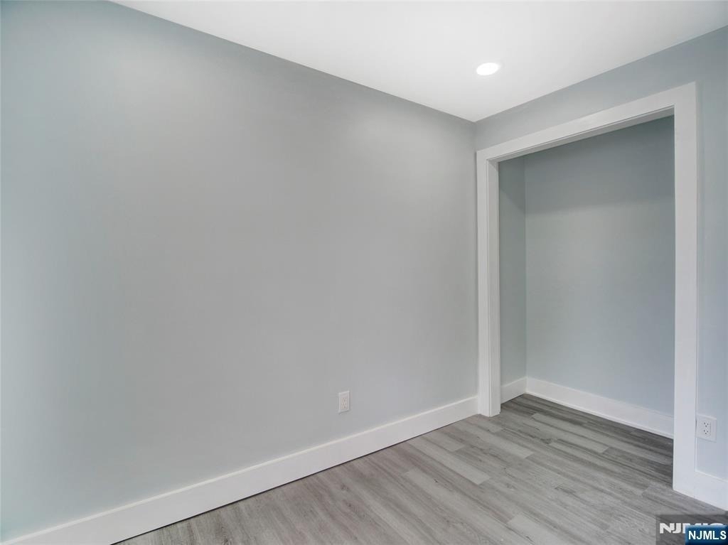 351 Railroad - Photo 5