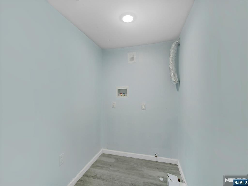 351 Railroad - Photo 22
