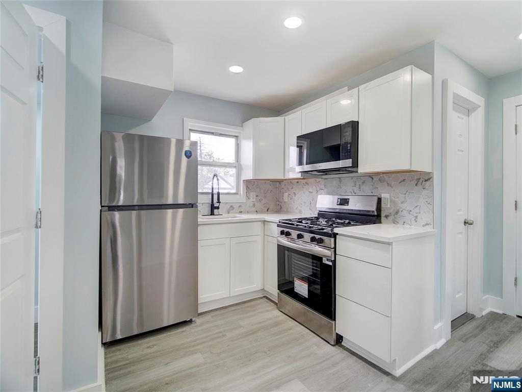 351 Railroad - Photo 10