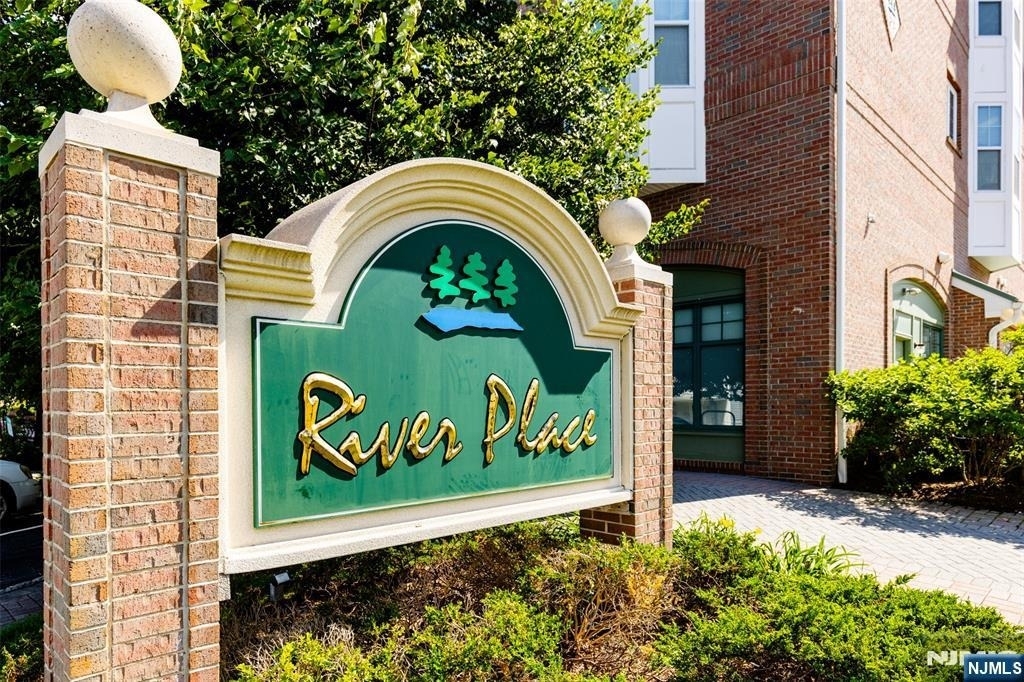 407 River - Photo 19