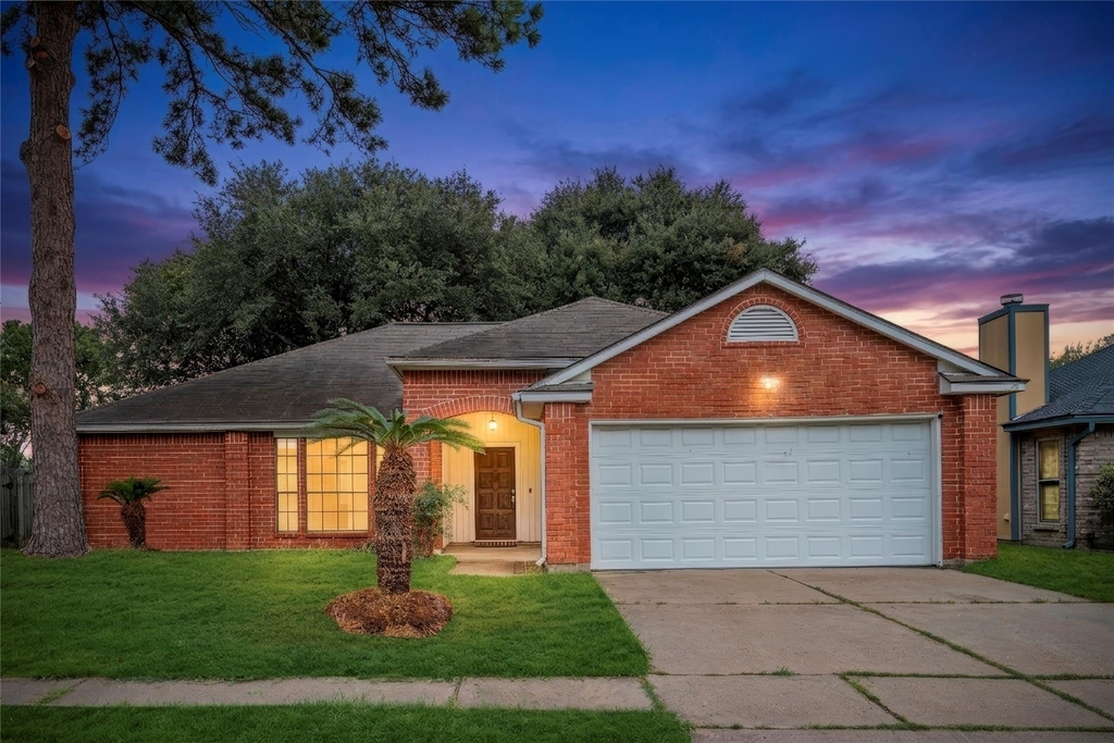 22514 Round Valley Drive - Photo 0