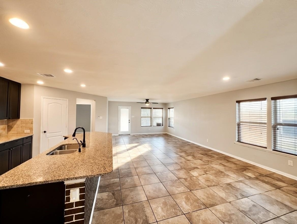 6718 Madison Heights Court - Photo 3