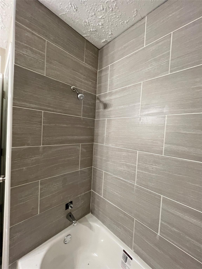 2410 Rolling Glen Drive - Photo 8