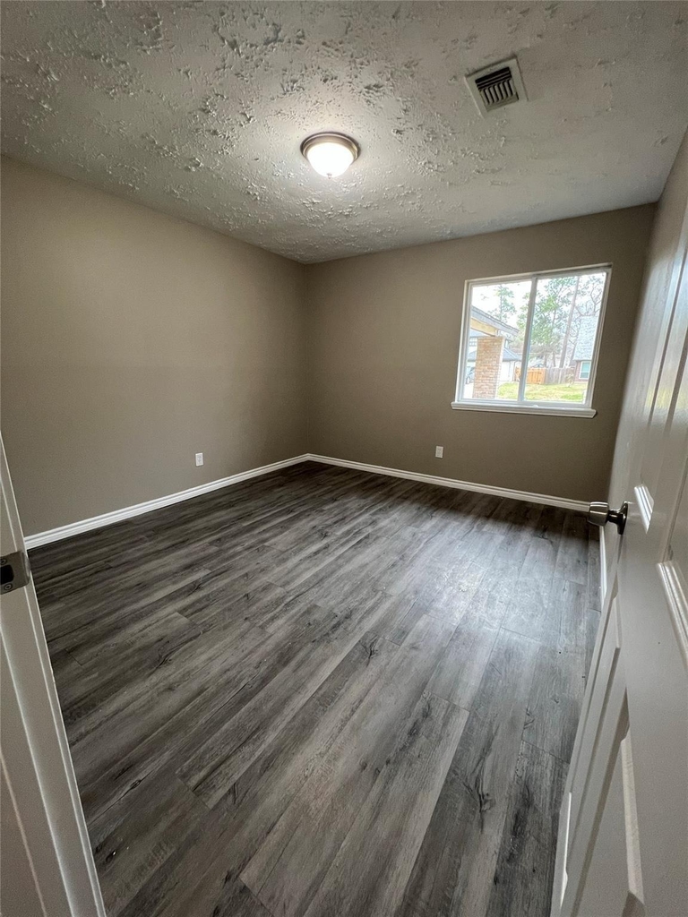 2410 Rolling Glen Drive - Photo 10