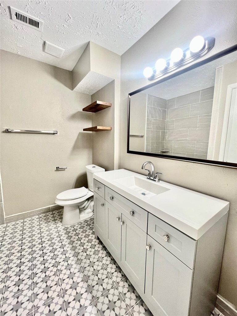 2410 Rolling Glen Drive - Photo 7