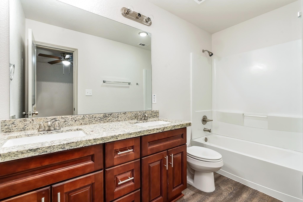 918 Shady Lane - Photo 13