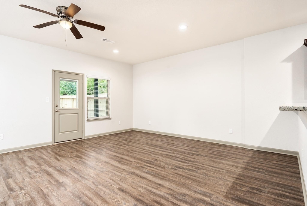 918 Shady Lane - Photo 8