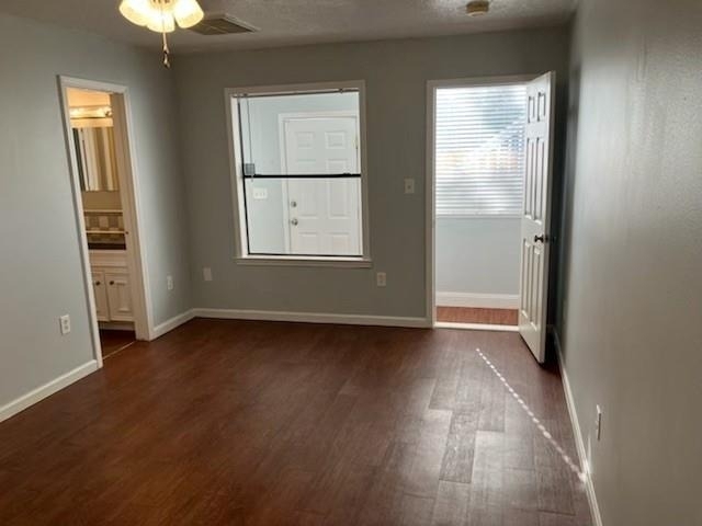 543 W 27th Street - Photo 8