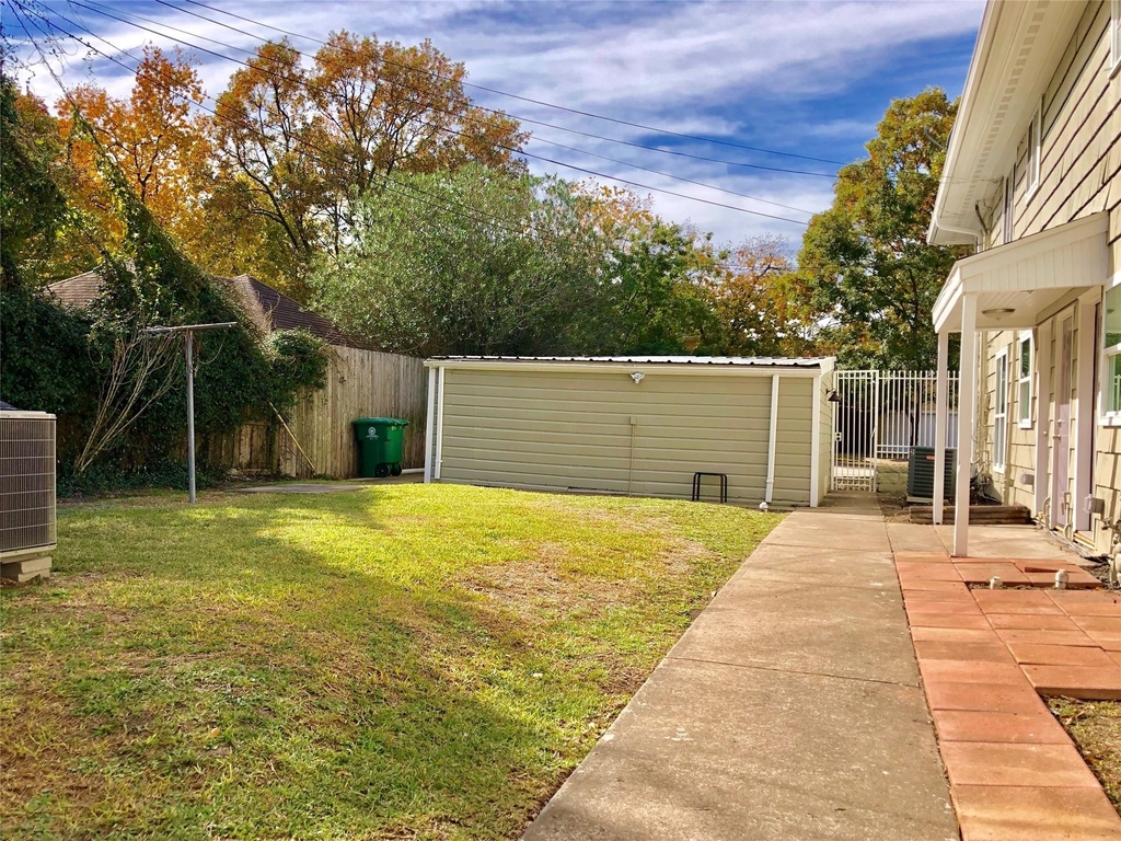 2531 Watts Street - Photo 11