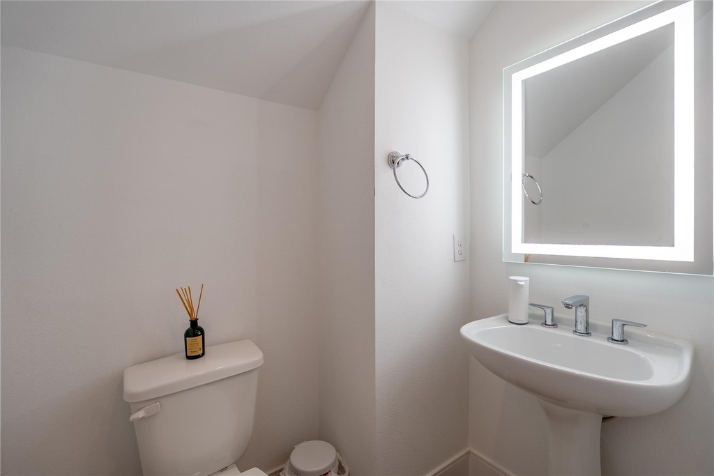 9806 Blissful Prairie Lane - Photo 12