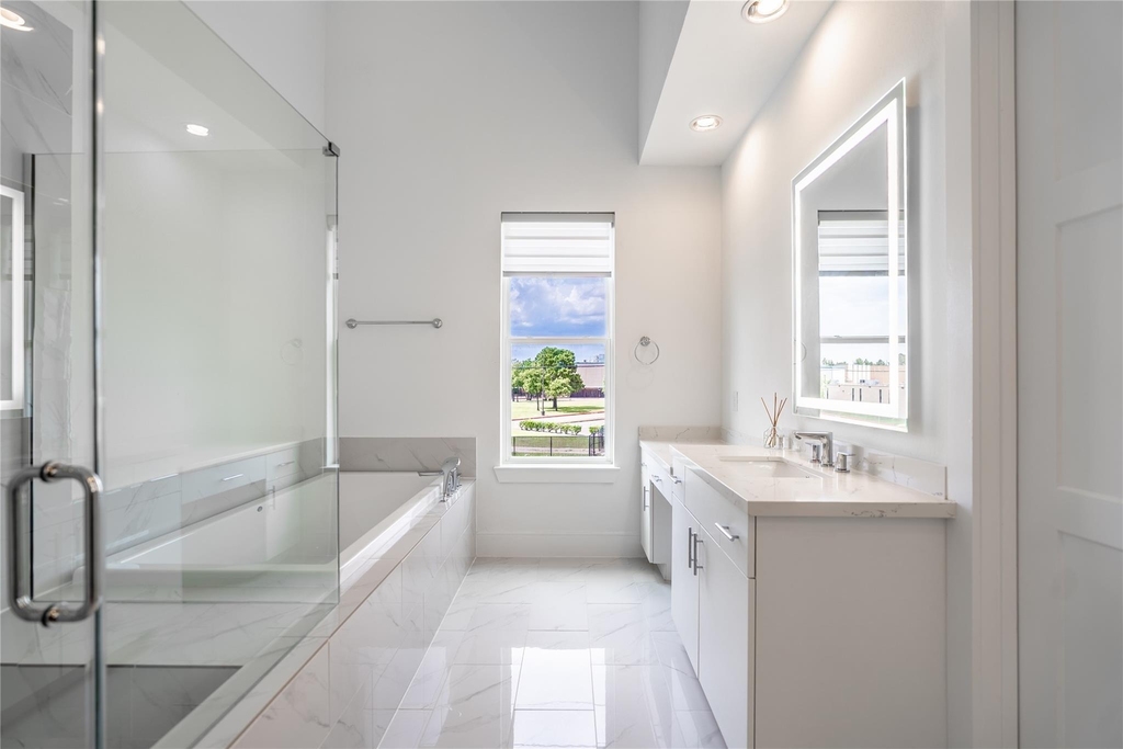 9806 Blissful Prairie Lane - Photo 18
