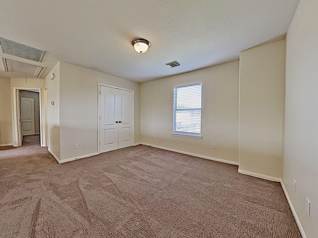 8542 Doskocil Drive - Photo 6