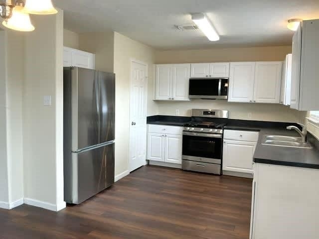 8542 Doskocil Drive - Photo 4