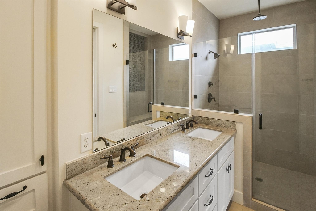 2431 Charleston Street - Photo 11