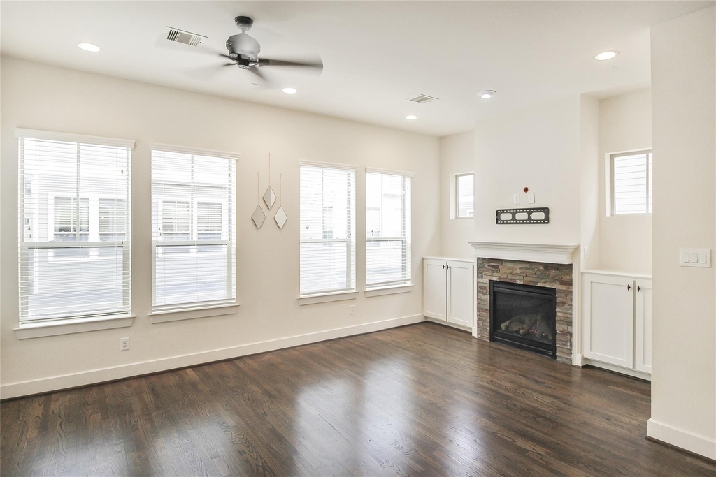 2431 Charleston Street - Photo 3