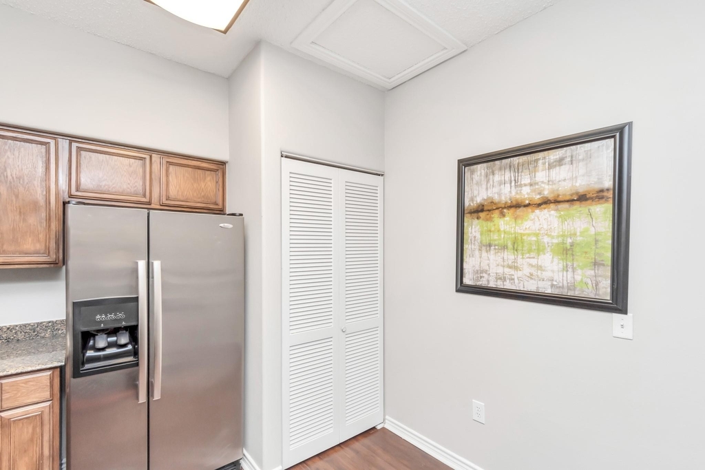 1600 Eldridge Parkway - Photo 15