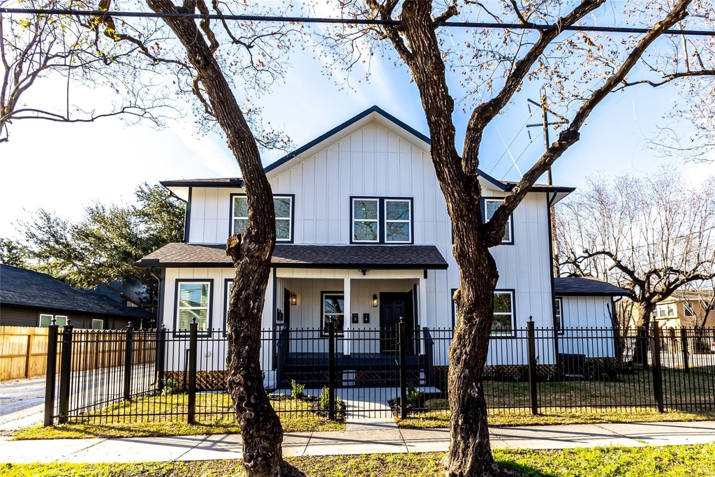 102 Marsden St - Photo 2