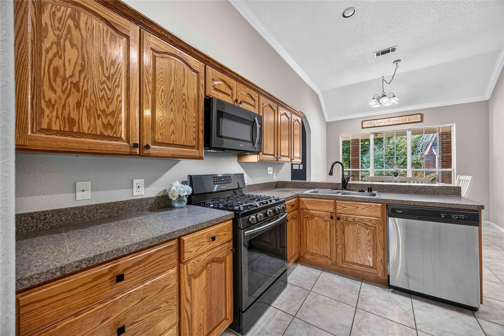 22962 Volga Drive - Photo 12