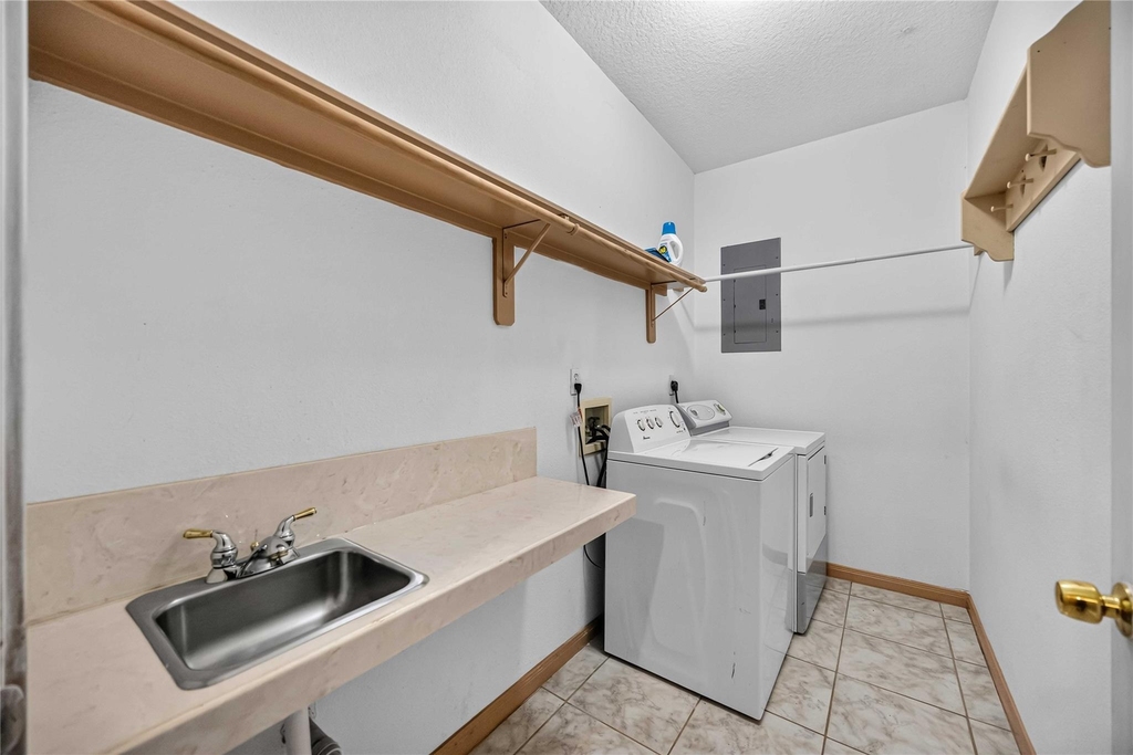 22962 Volga Drive - Photo 25