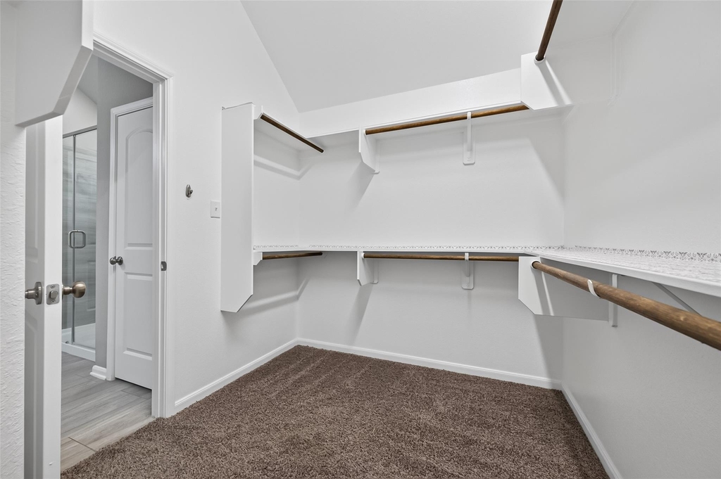 305 Brocks Court - Photo 27