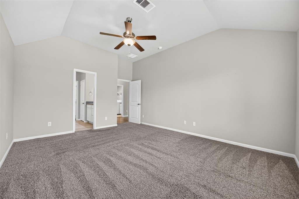305 Brocks Court - Photo 22