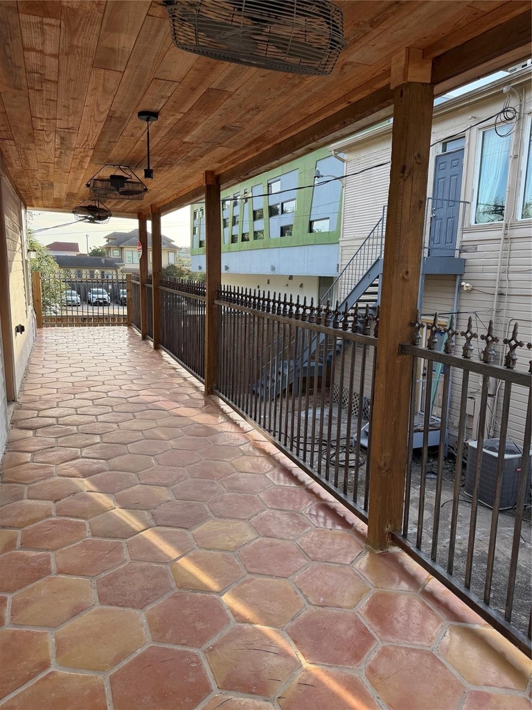 239 Westheimer Road - Photo 10