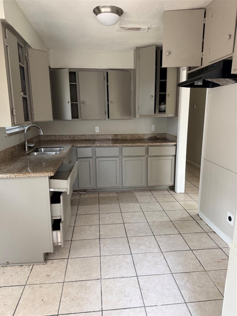 1209 Glenn Avenue - Photo 4