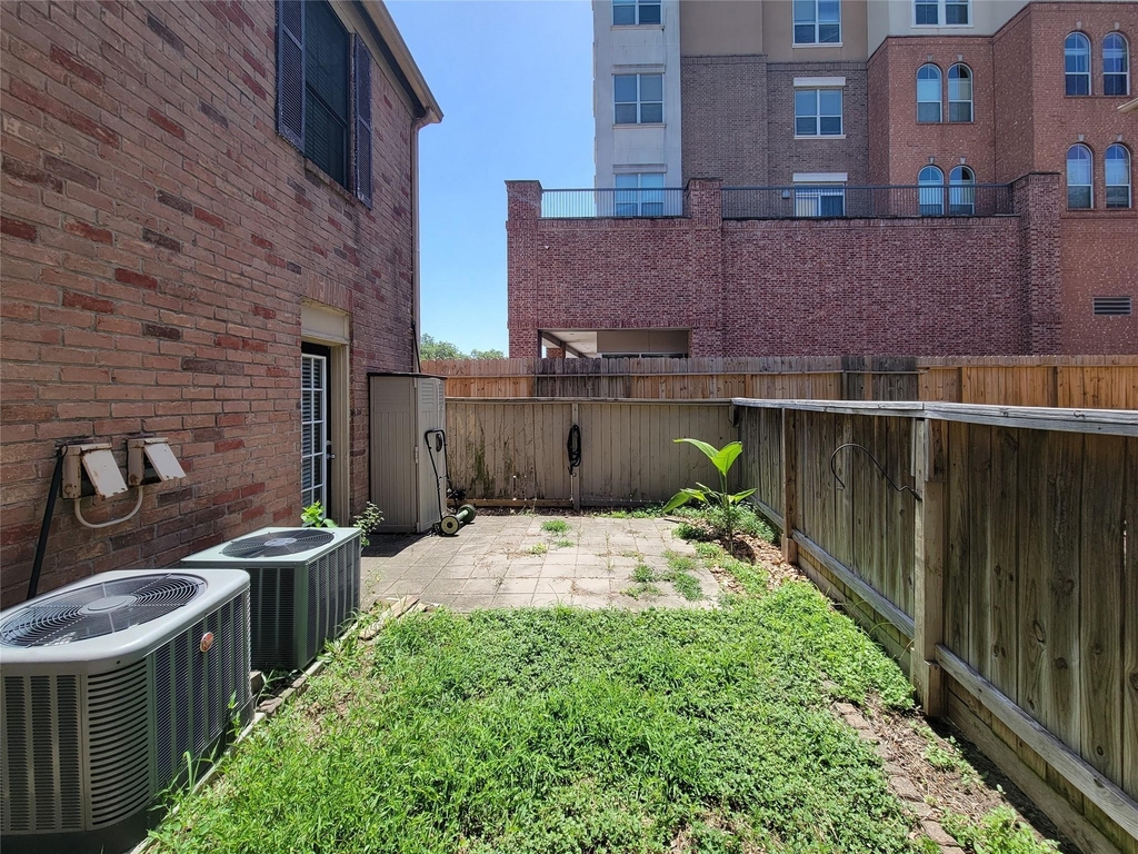 2255 Braeswood Park - Photo 34