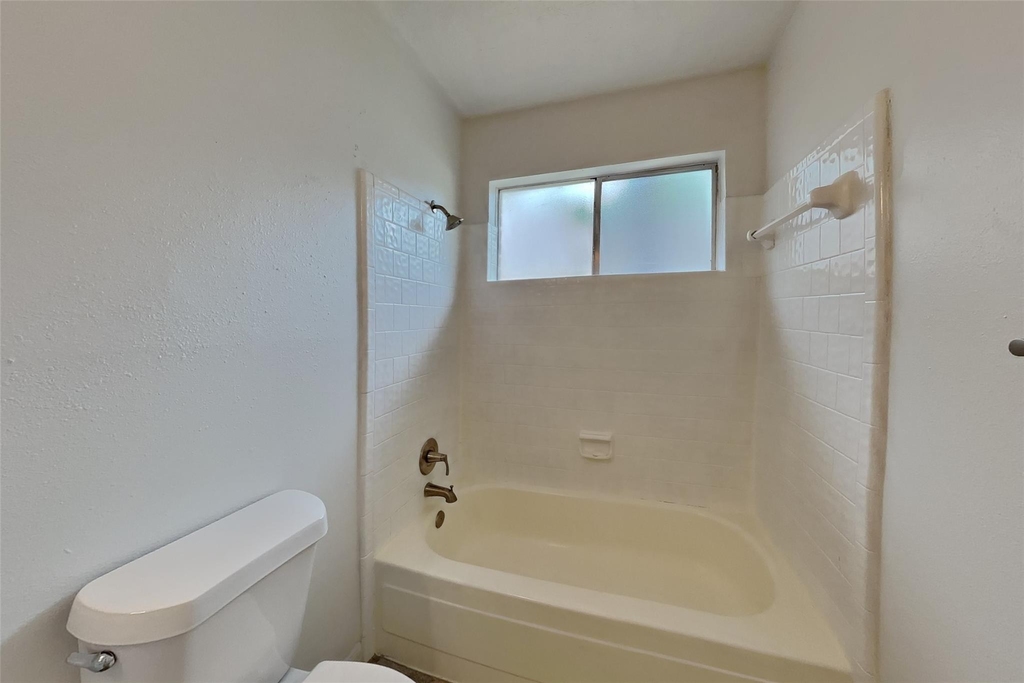 1915 Creston Drive - Photo 13