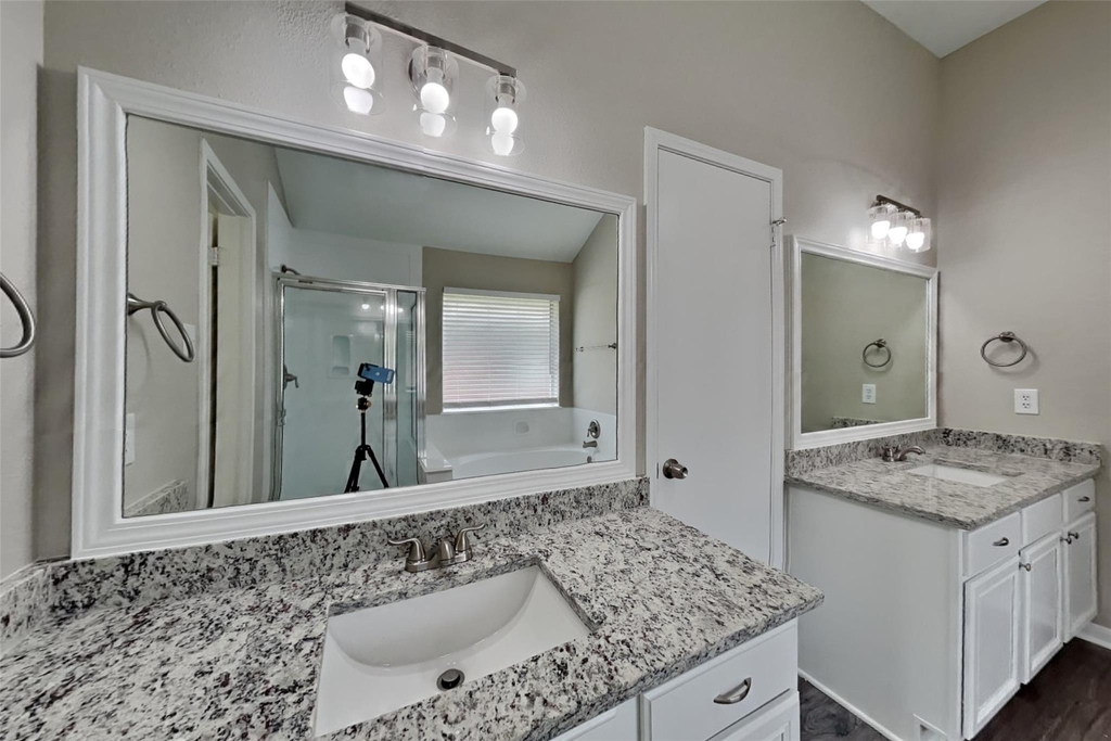 2222 Friarwood Trail - Photo 10