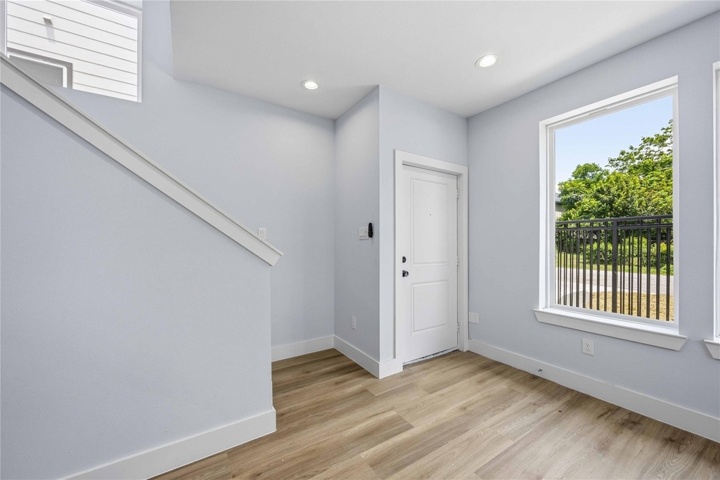 4138 Larkspur Street - Photo 3