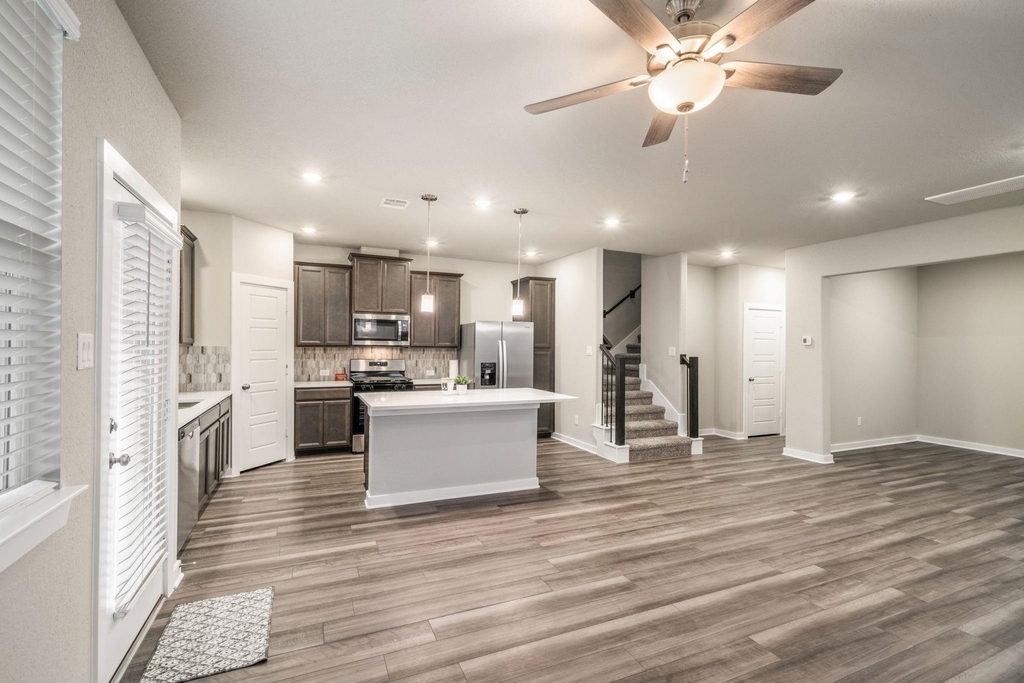 8209 Rising Stream Drive - Photo 11