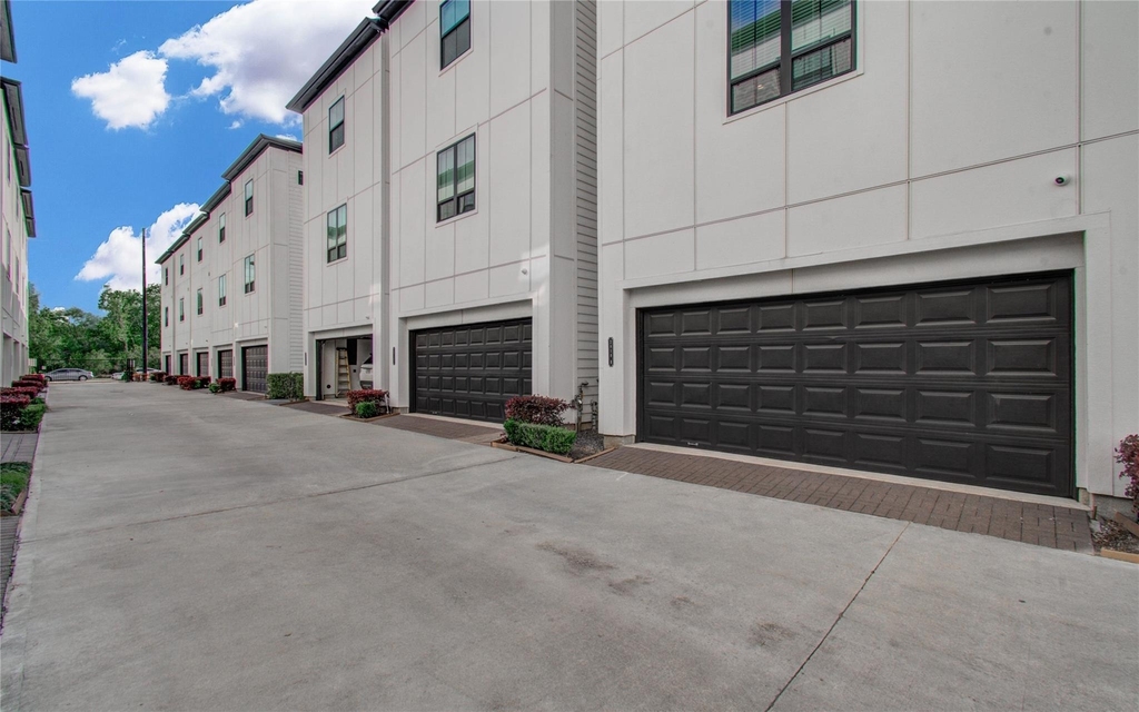 2818 Grand Fountains Drive - Photo 37