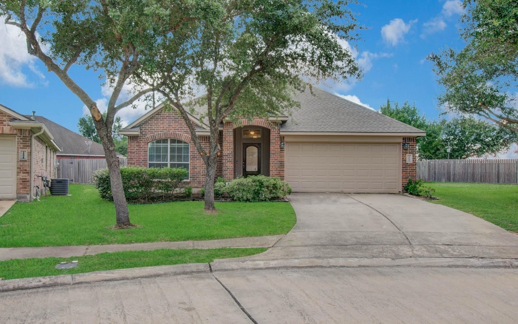 1904 Roaring Springs Court - Photo 0