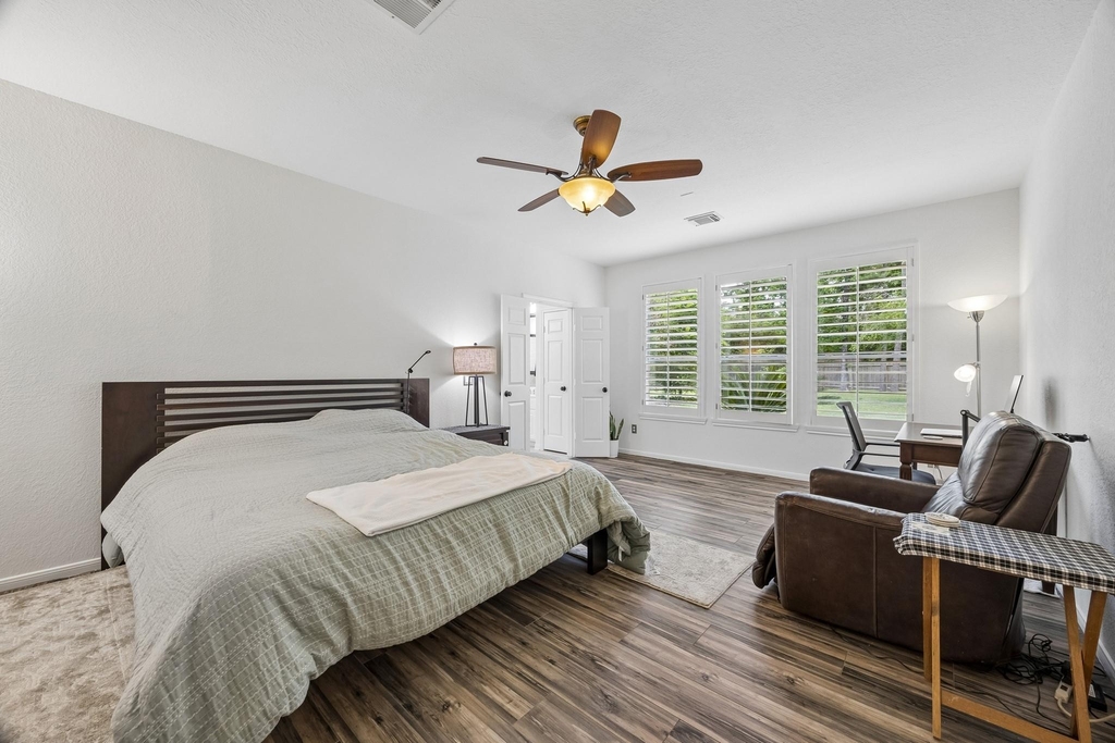 14 Guinevere Place - Photo 16