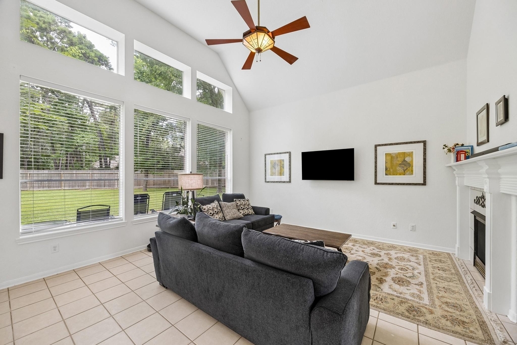 14 Guinevere Place - Photo 14